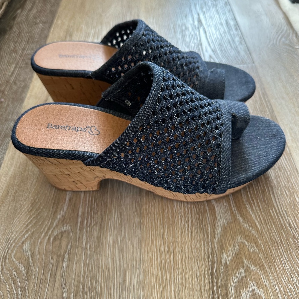 New, never worn Baretraps platform sandals